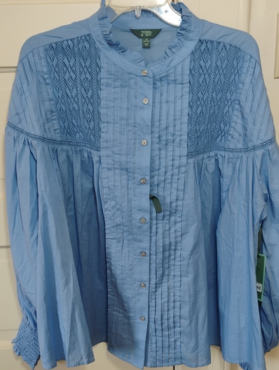 Terra & Sky Tops - Terra & Sky Light Blue Pintuck & Lace Yoke Button-Down Blouse BNWT 100% Cotton